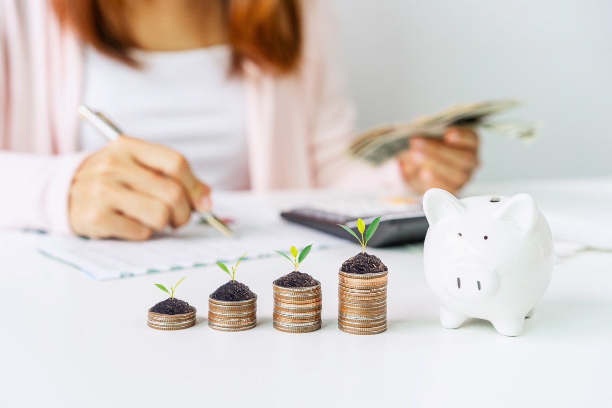 investor managing her renewable energy investment portfolio